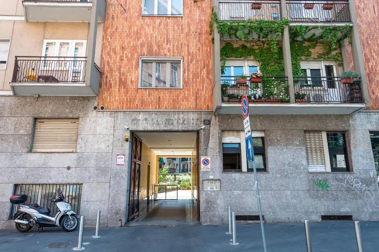 Bnbutler Arena 35 - Navigli Apartment Milan